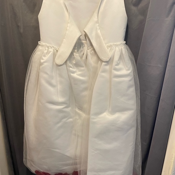 Us ANGELS The Satin and tulle with rose petals Dress size 6 - Picture 4 of 9